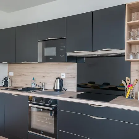 A Bright Cocoon For A Pleasant In Apartmán Arcachon