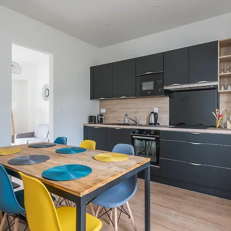 A Bright Cocoon For A Pleasant In Apartmán Arcachon