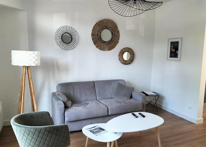 A Bright Cocoon For A Pleasant In Lägenhet *