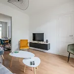 A Bright Cocoon For A Pleasant In * Arcachon