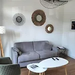 A Bright Cocoon For A Pleasant In Apartman *